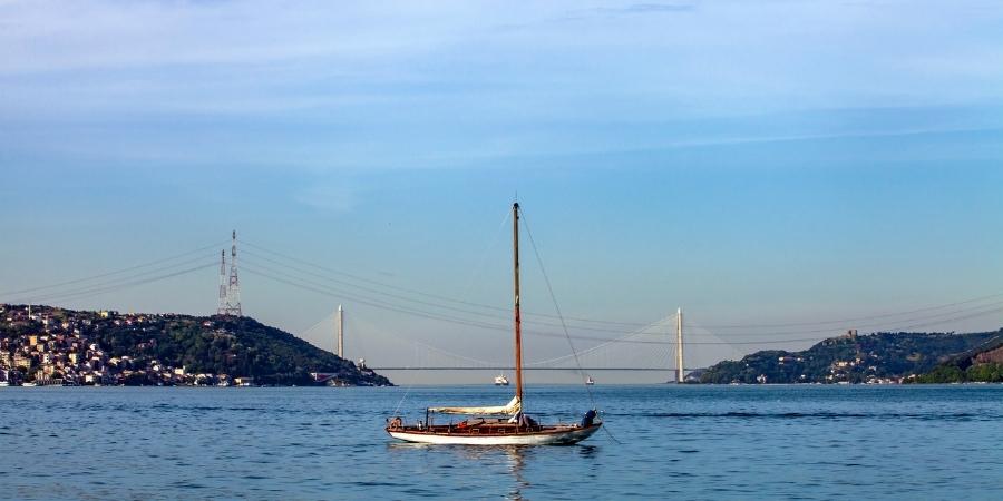 XL Bosphorus and Black Sea Cruise with Open Buffet Lunch