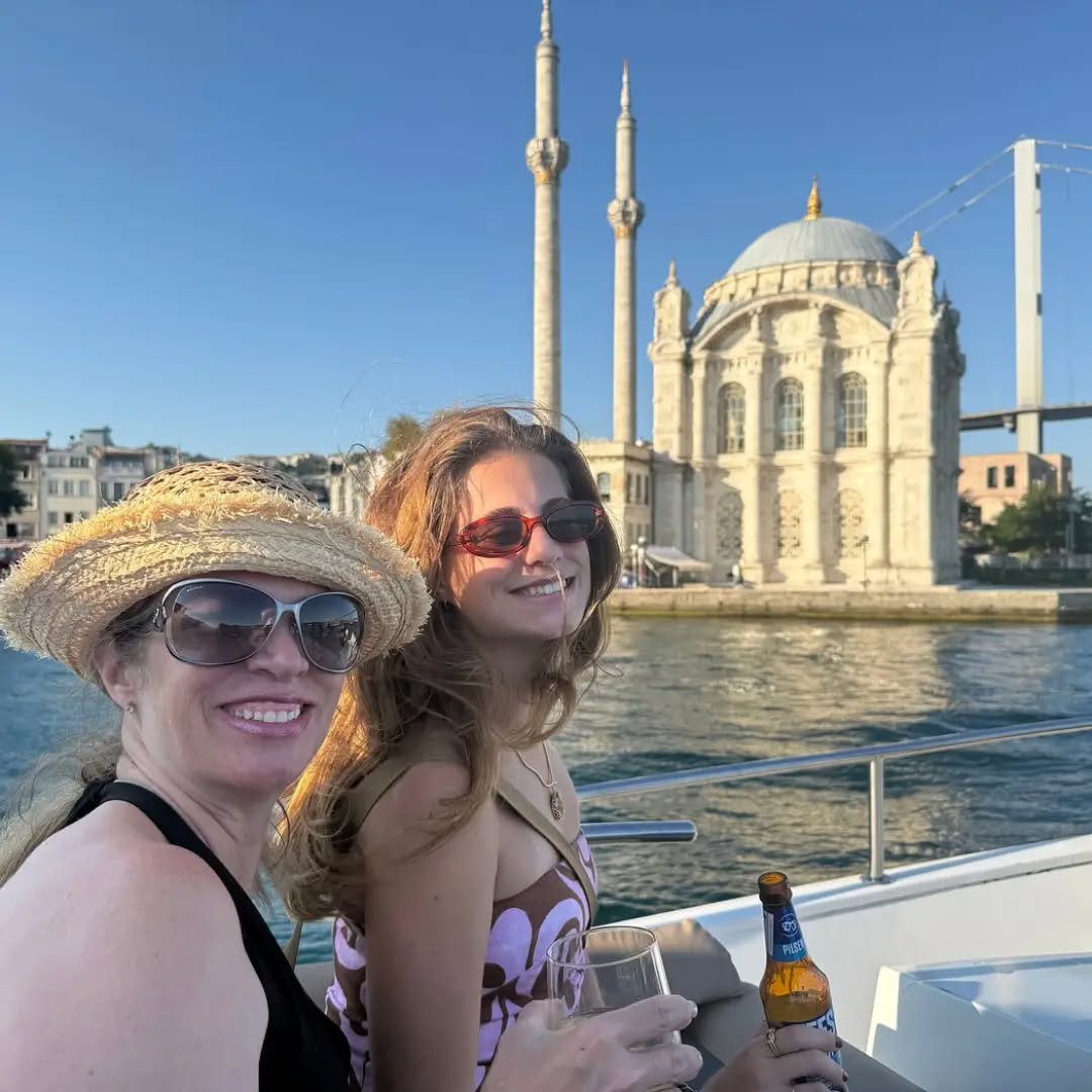 Only good vibes 🌅🍸
#istanbullovers #ortaköy #catsistanbul
#bosphorustourorganisations