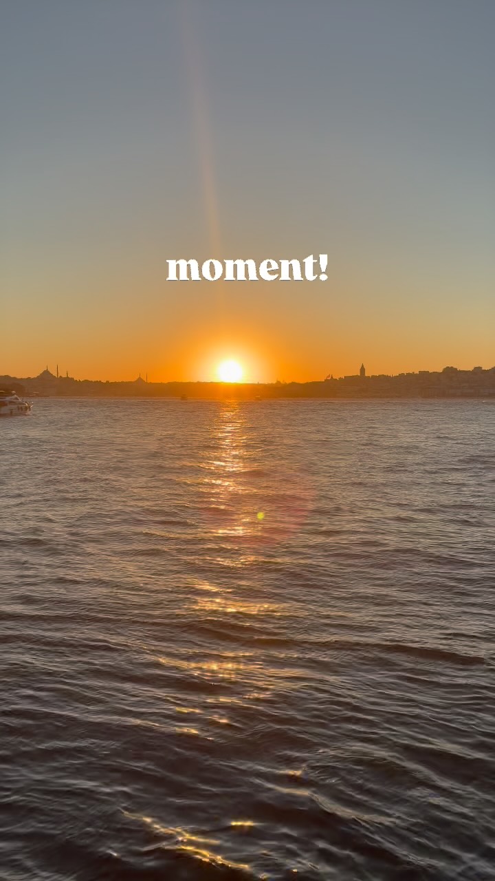 Take your place before just before hour!
#sunset #istanbul #localistanbul