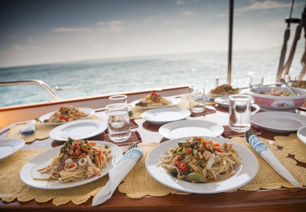 Bosphorus Tour Organisations -Yacht Cruise (14)